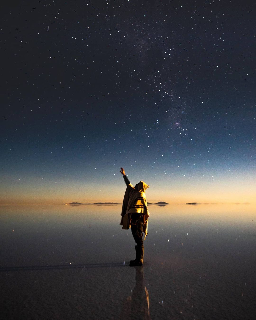 Vive Bolivia como nunca antes
Explora La Paz, el místico Valle de las Ánimas y el imponente Salar de Uyuni en una experiencia que mezcla aventura, comunidad y paisajes de otro mundo. Con Viaja Más, no solo viajas: conectas, te transformas y te llevas recuerdos para toda la vida.